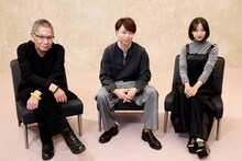 左から三池崇史、櫻井翔、広瀬すず。