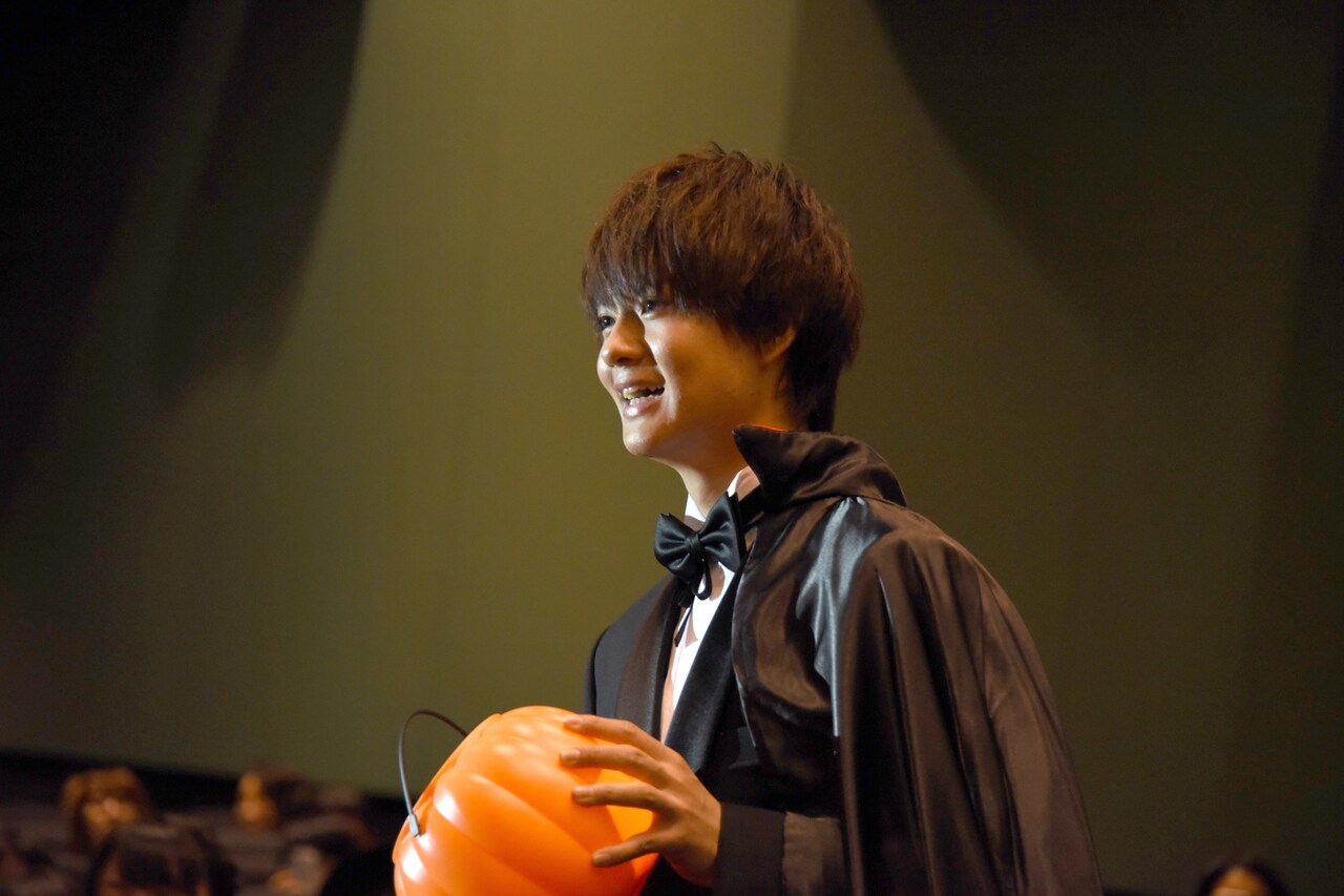 M!LK佐野勇斗「3D彼女」ハロウィンイベントにタキシードで登壇「DBなら魔人ブウ」