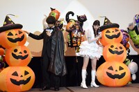 佐野勇斗（左）と中条あやみ（右）。