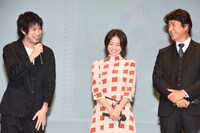 「体操しようよ」完成披露舞台挨拶の様子。