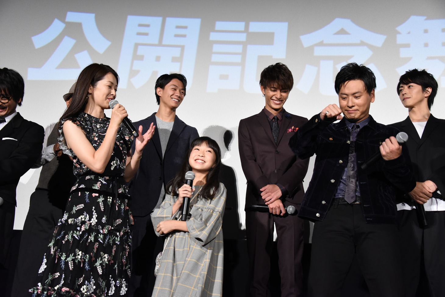 劇中パフォーマンス「IIKOTO」のシーンについて語る登壇者たち。