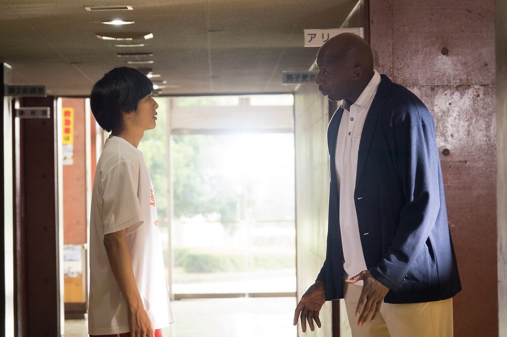 ジュフ磨々道が志尊淳と「T校バスケット部」で共演、主人公に影響与える役