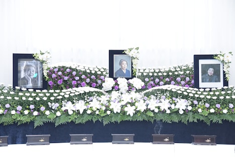 ファン用に設けられた樹木希林の祭壇。