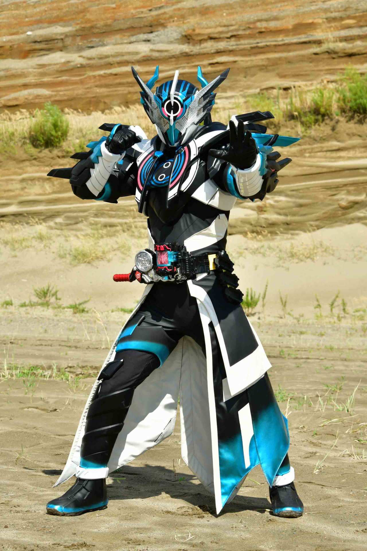 「ビルド NEW WORLD 仮面ライダークローズ」より、仮面ライダークローズエボル。