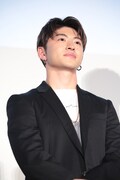 佐野玲於