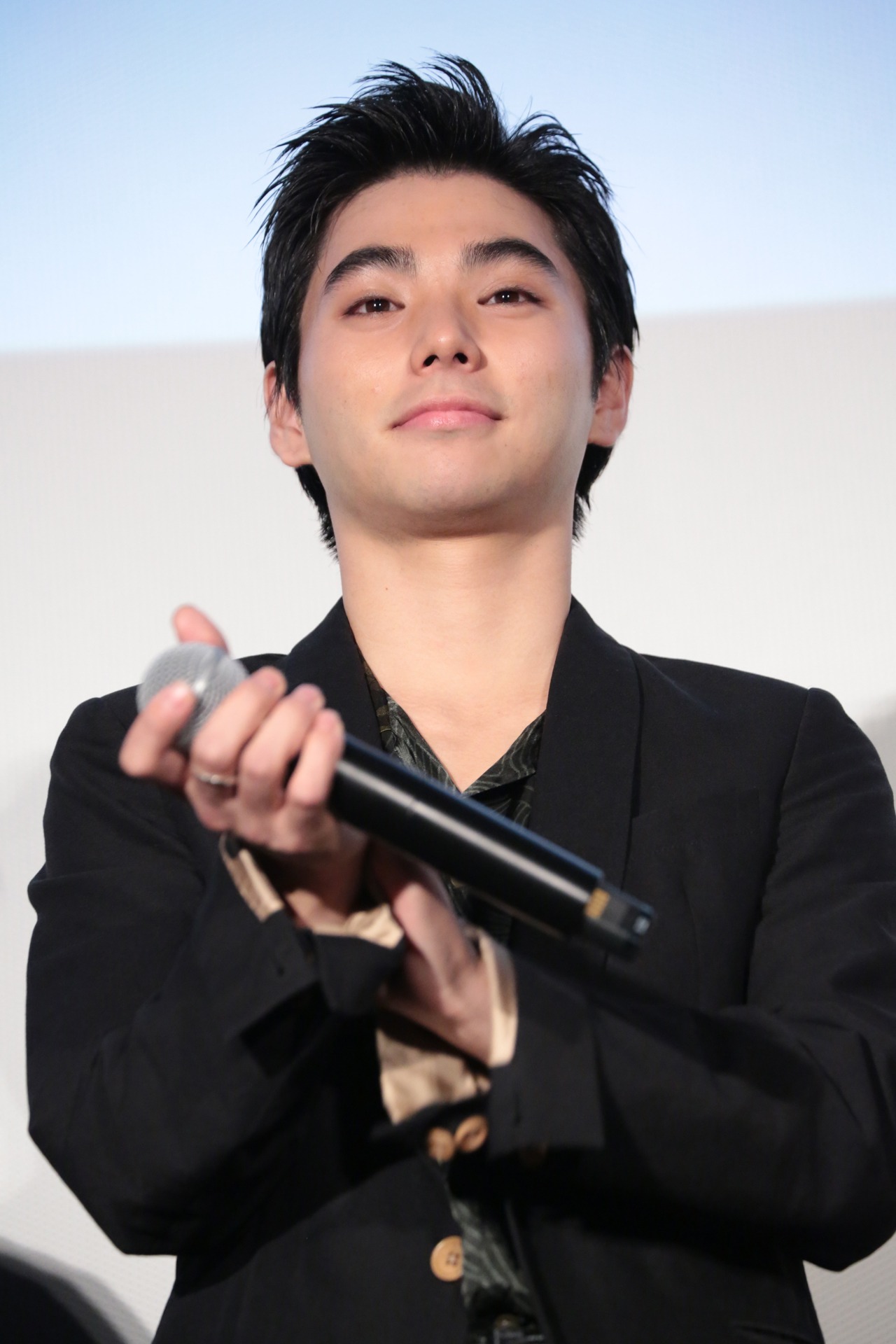 村上虹郎
