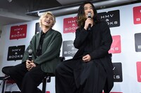 左から藤田富、谷口賢志。