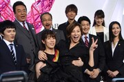 米倉涼子をお姫様抱っこする吉田沙保里。