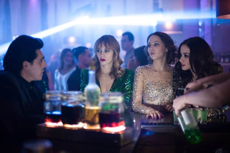 若さと美貌を武器にセレブ界へ ロシア発のサスペンスドラマ Buy Me 公開 動画あり 映画ナタリー