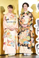 左から多部未華子、黒木華。