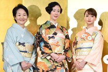 左から森下典子、黒木華、多部未華子。