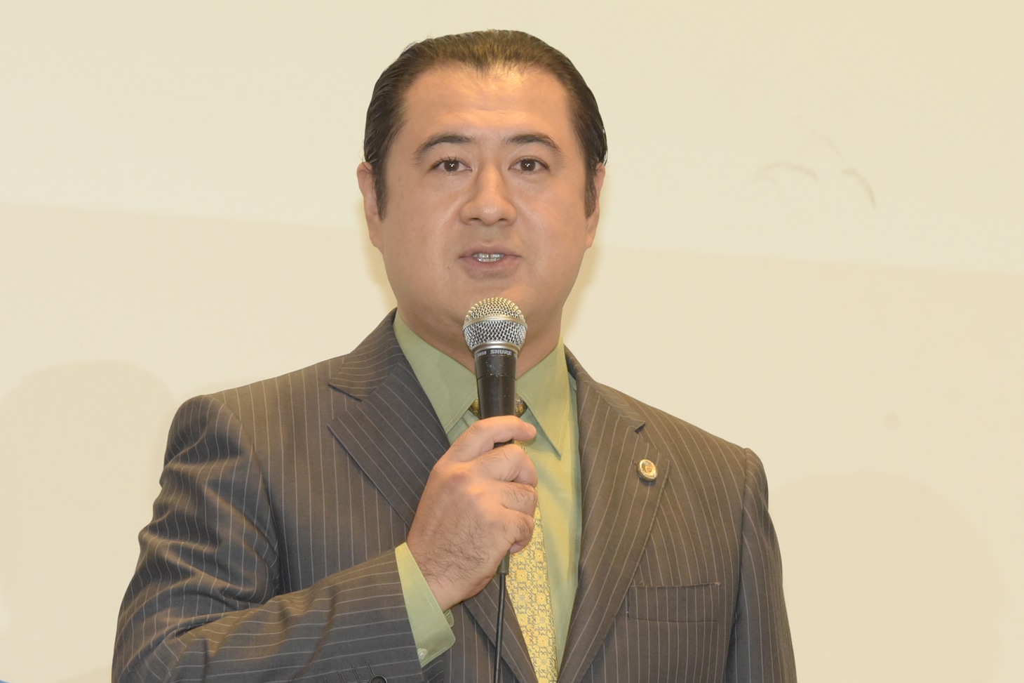 小手伸也