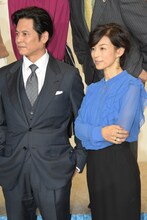 左から織田裕二、鈴木保奈美。