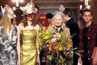 「ヴィヴィアン・ウエストウッド 最強のエレガンス」