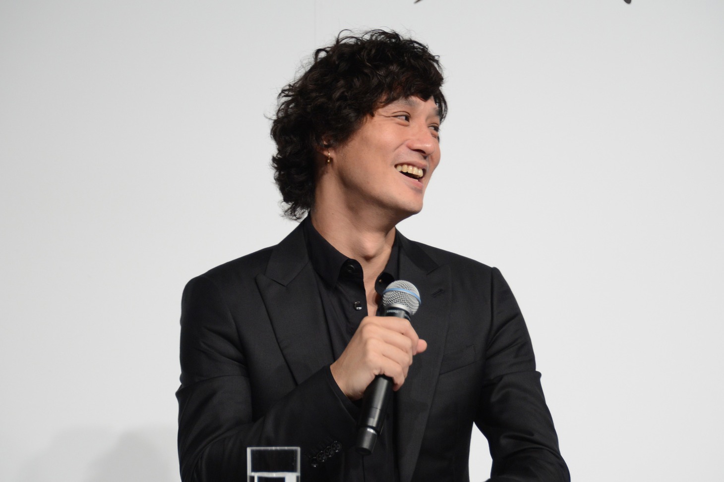 安藤政信