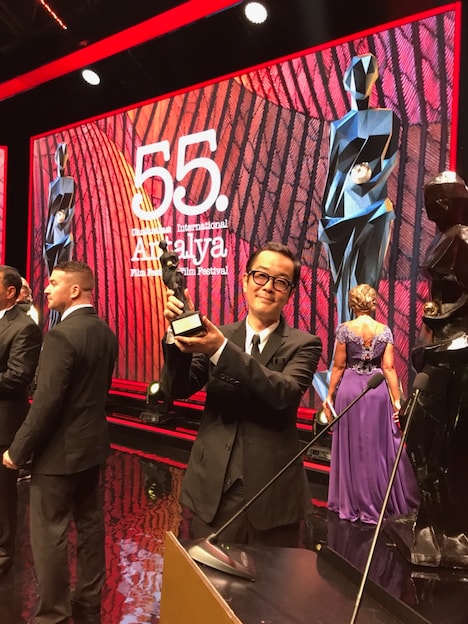 第55回アンタルヤ国際映画祭の授賞式に参加したリリー・フランキー。