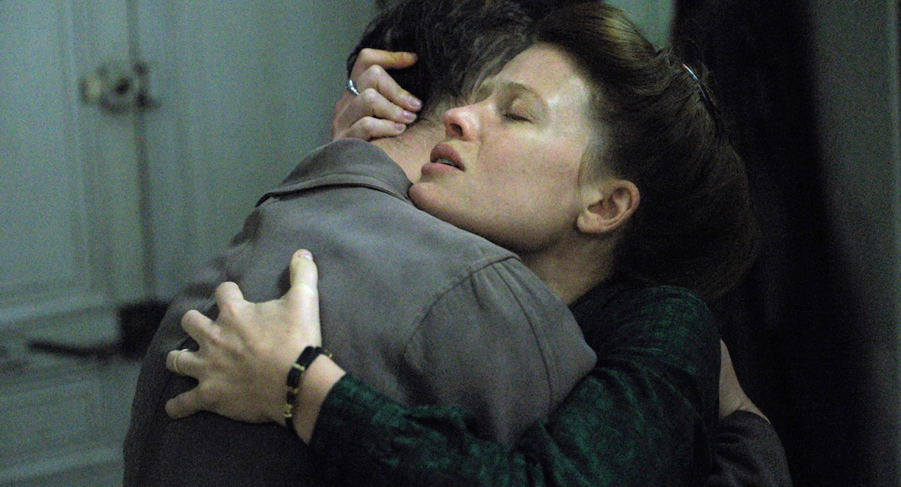 マルグリット・デュラスの自伝的小説を映画化「あなたはまだ帰ってこない」公開