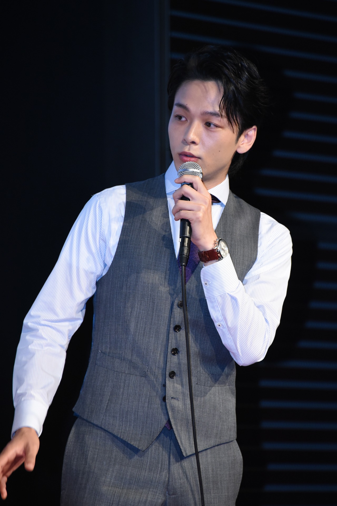 中村倫也