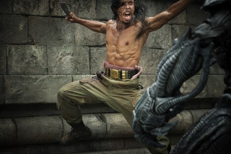 「スカイライン-奪還-」