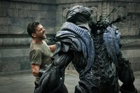 「スカイライン-奪還-」