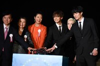 「よみうりランド ジュエルミネーション ～輝きのライトピア～ 点灯式」の様子。