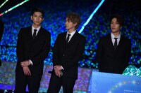 左から長谷川慎、吉野北人、藤原樹。