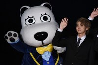 左からグッド、吉野北人。