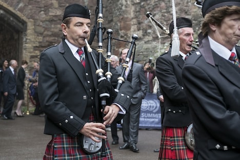 「ジョニー・イングリッシュ アナログの逆襲」新場面写真