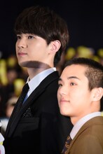 甲斐翔真（左）