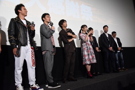 劇場アニメーション「ムタフカズ」初日舞台挨拶の様子。