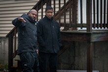 左からアントワーン・フークア、デンゼル・ワシントン。