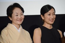 左から森下典子、鶴田真由。