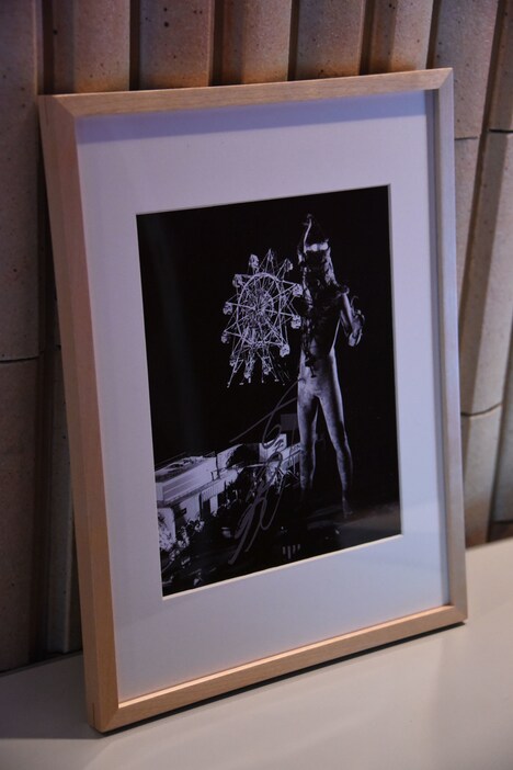 「『CLASSIC ARTS』直筆サイン入りフレームアート『ケムール人』」