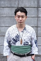 矢本悠馬演じる山尾純也。