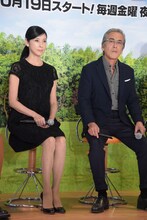 左から黒木瞳、寺島進。