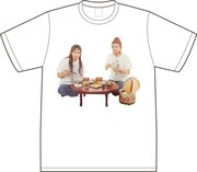 豪華な食卓Tシャツ（4000円）