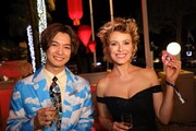 千葉雄大(左)とロシアの女優であるビクトリア・マスロワ(右)。