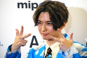 “プリティポーズ”を決める千葉雄大。
