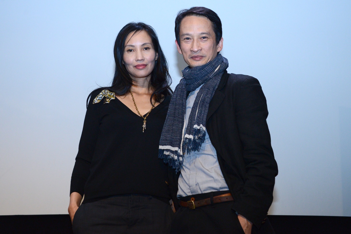 「青いパパイヤの香り」上映会にて、左からトラン・ヌー・イエン・ケー、トラン・アン・ユン。