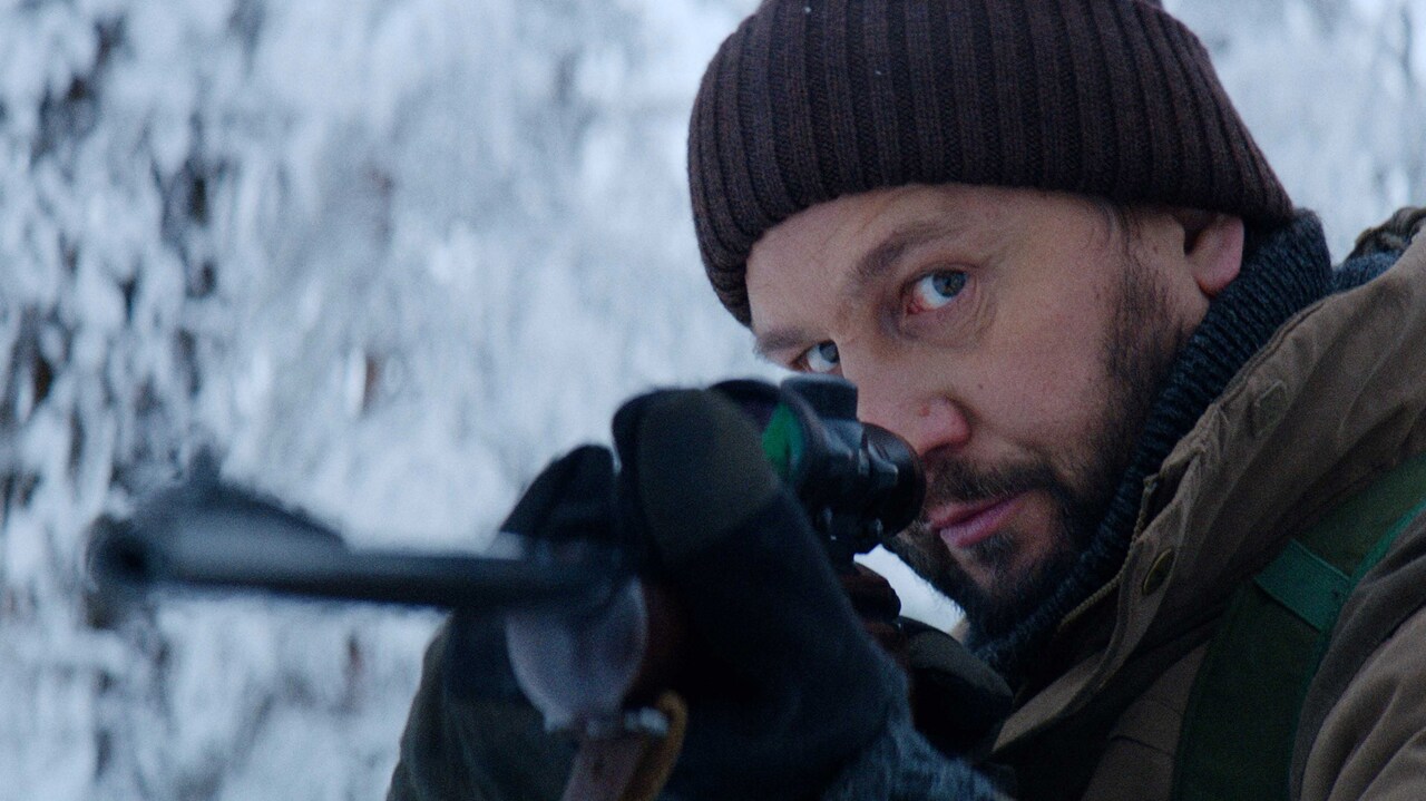 父親が愛娘に背後から銃口向ける…北欧ホラー「テルマ」冒頭映像