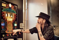 「モーターヘッド/クリーン・ユア・クロック」新場面写真