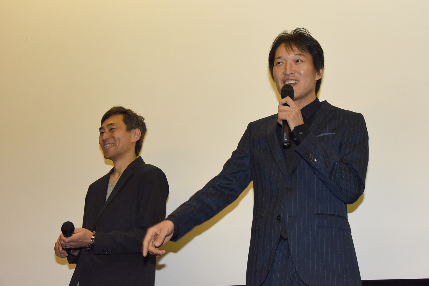 「ごっこ」初日舞台挨拶の様子。
