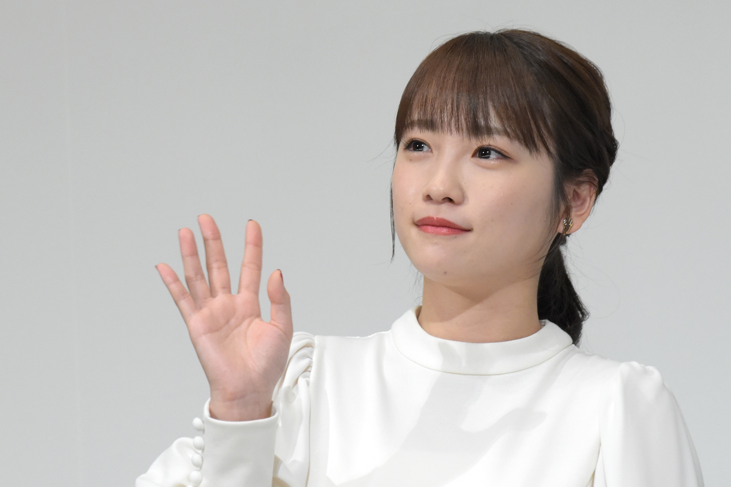 川栄李奈