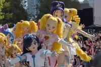 「映画HUGっと！プリキュア▽ふたりはプリキュア オールスターズメモリーズ」ダンスパレードの様子。