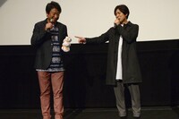 左から井上和彦、神谷浩史。