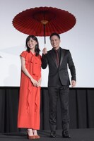 左から倉科カナ、市原隼人。