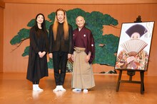 左から酒井はな、森山開次、津村禮次郎。