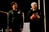 KAAT神奈川芸術劇場プロデュース「セールスマンの死」稽古より。（撮影：細野晋司）