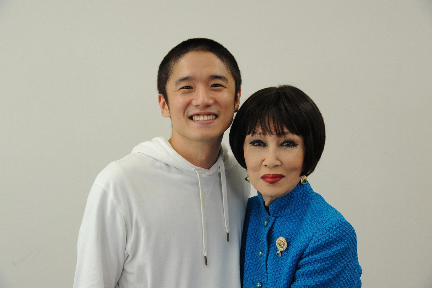 左から風間俊介、浅丘ルリ子。