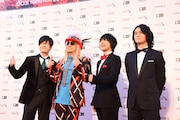 左から畠中祐、DJ KOO、寺島惇太、武内駿輔。